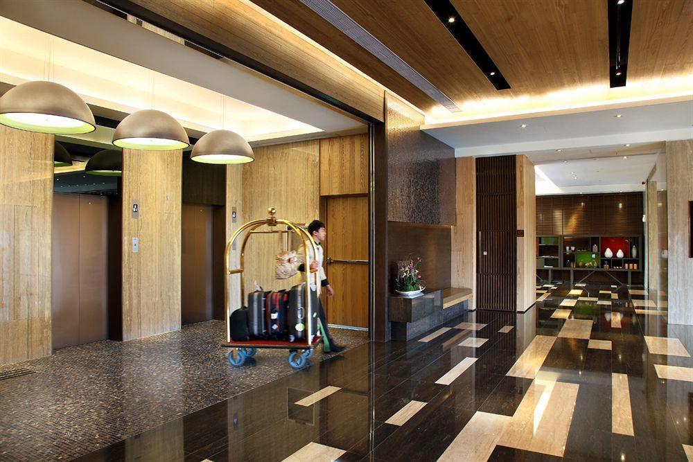 Two Tails Hotel Luzhou Тайбэй Экстерьер фото