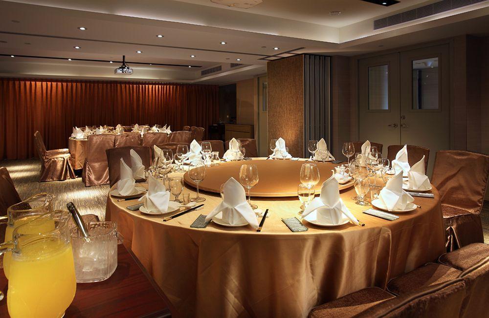 Two Tails Hotel Luzhou Тайбэй Экстерьер фото